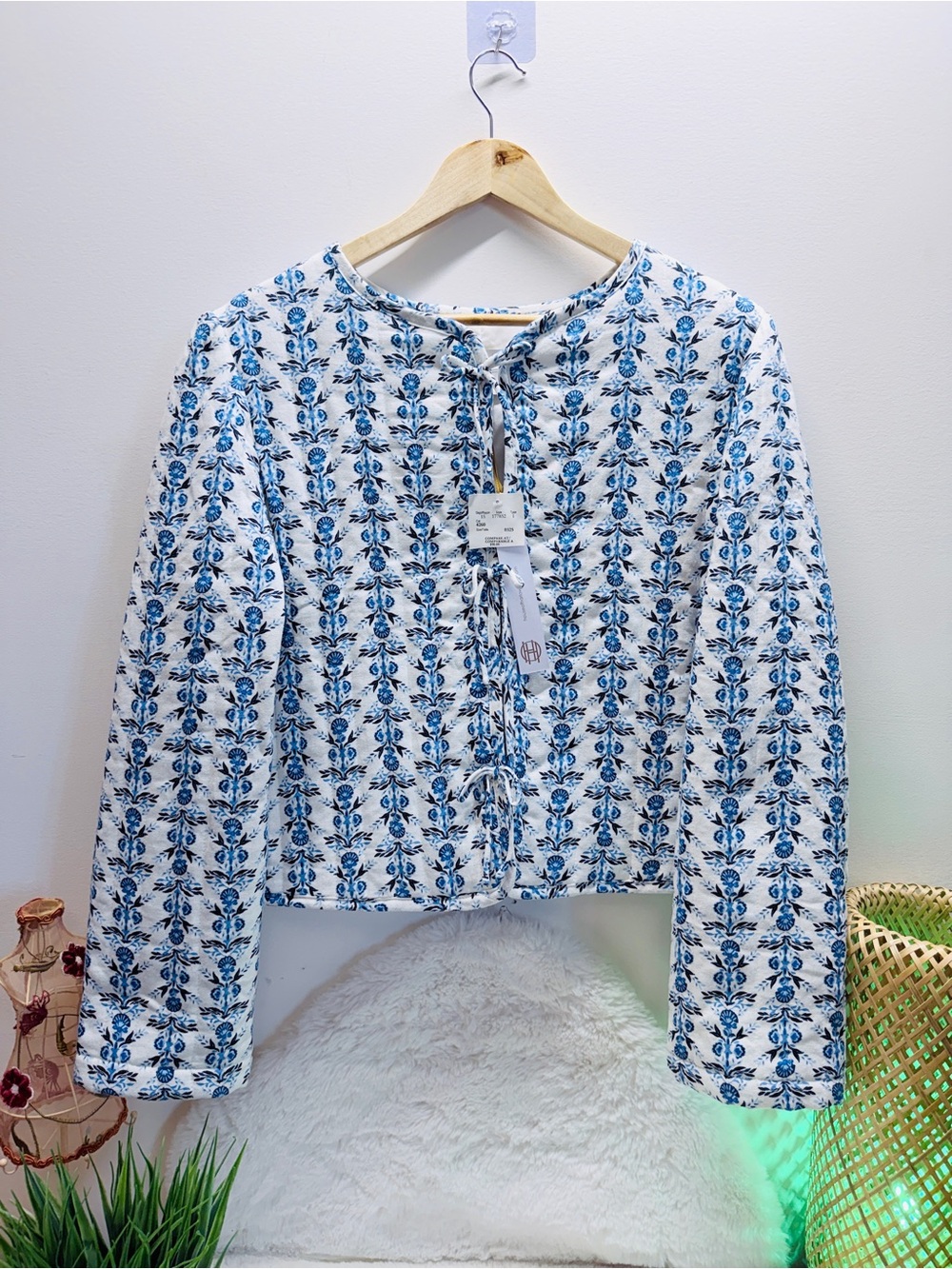 NWT House of Harlow White&Blue Floral Quilted Japanese Style Button Hook Jacket